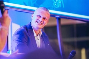 哈兰德参加“曼城在社区”的慈善项目，助力推广更健康的生活方式