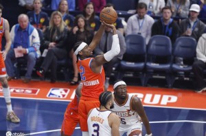 亚历山大28+8 雷霆49分大胜太阳进NBA杯西决