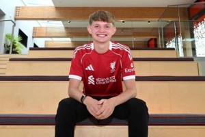 利物浦新援：上周我还在索尔福德城，这周就接到小基耶萨的妙传