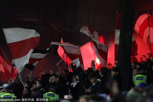 欧协联1/8决赛附加赛次回合：水晶宫2-0总比分3-1兹林尼斯基 拉克鲁瓦破门盖桑建功