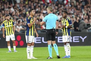 欧冠：费内巴切主场强势，费耶诺德晋级堪忧？费内巴切VS费耶诺德